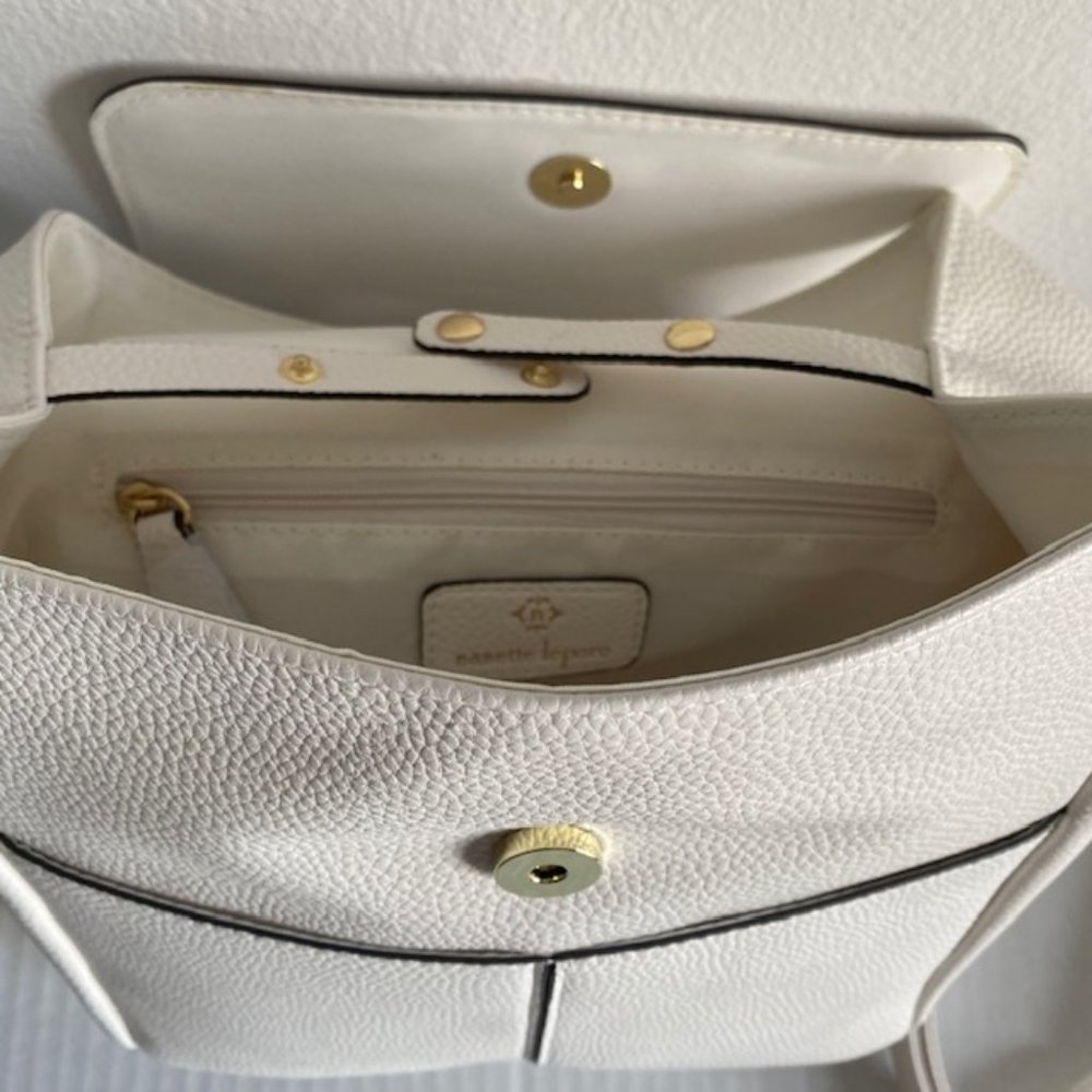 Logan Backpack_White - Picture 6 of 10